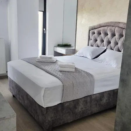 Luna * Mamaia